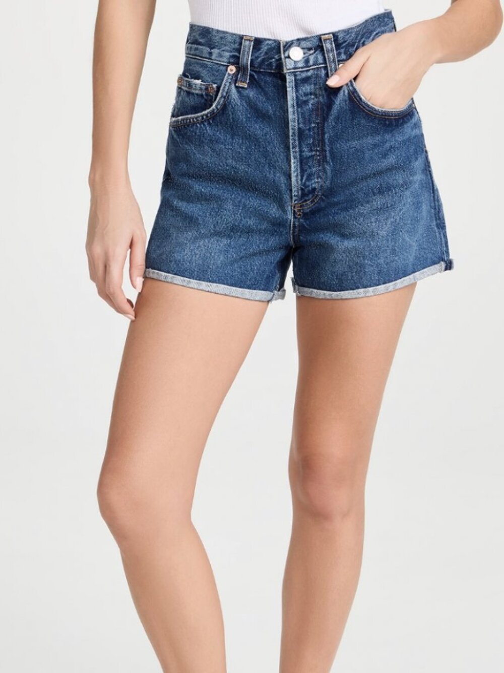 AGOLDE Dee High Rise Rolled Hem Shorts in Enamour - Size 26